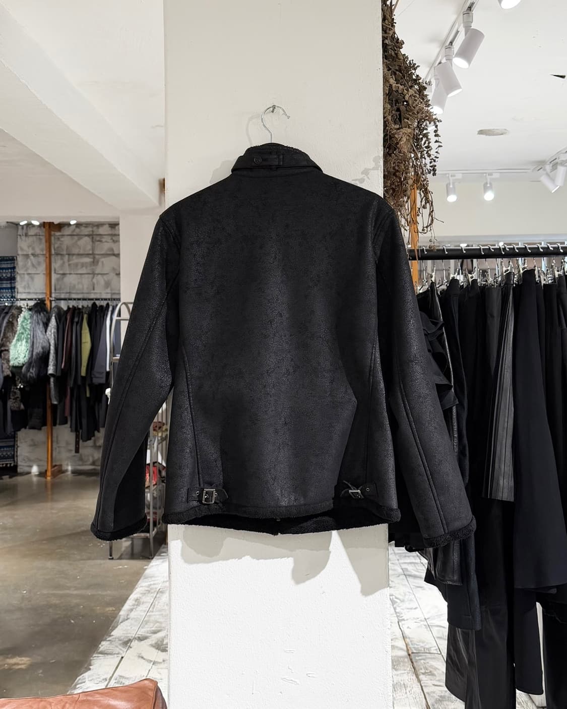 버버리 블랙라벨 블랙 라이더 무스탕 상품이미지7