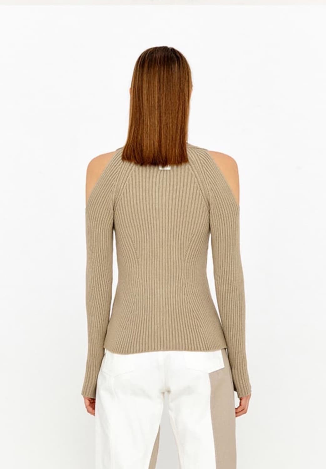 Shoulder cut out two way zip-up knit top 상품이미지2