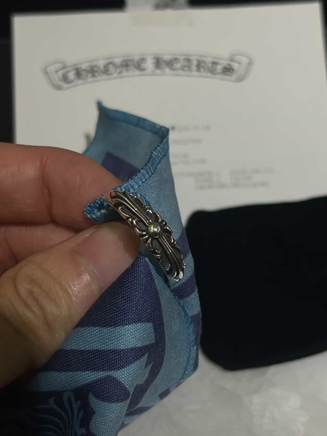 [us9.5]크롬하츠 베이비 플로랄 크로스링 팝니다 상품이미지3