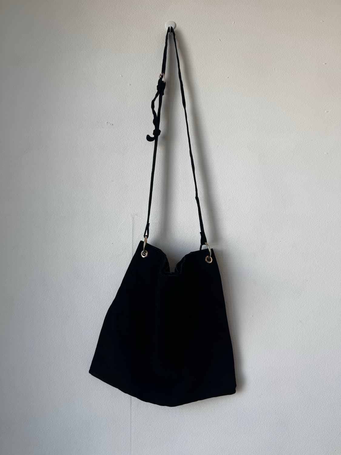 자라 리얼스웨이드 숄더백 상품이미지1