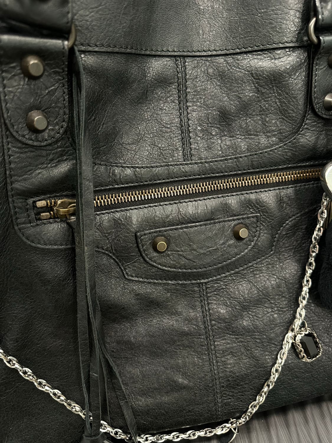 발렌시아가 모터백 라지 블랙 상품이미지3