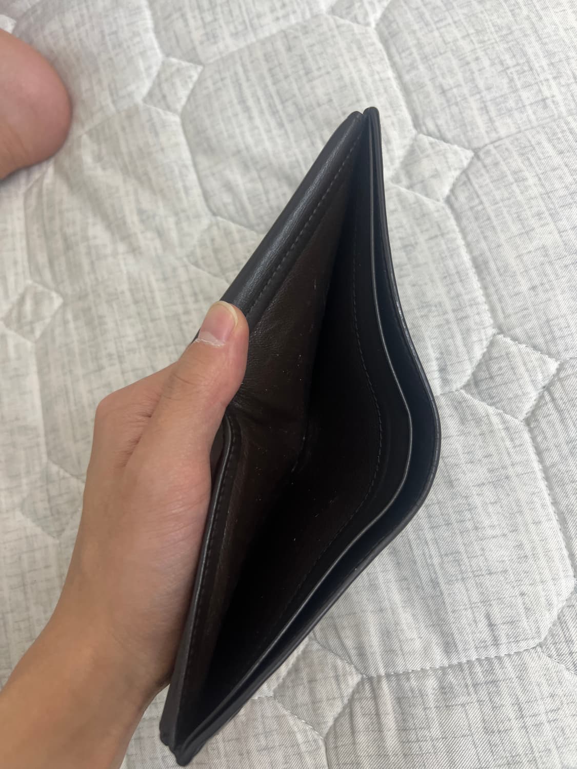 보테가 남성 반지갑 다크브라운컬러 상품이미지2