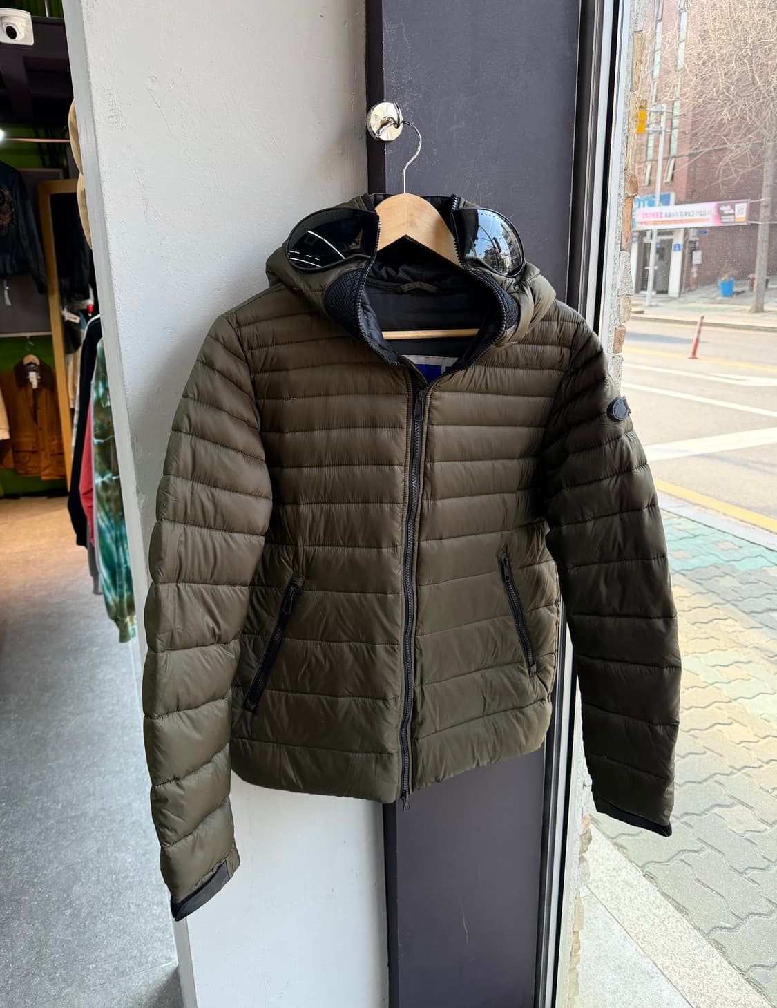 46/ AI 라이더스온더스톰 고글 다운 패딩 점퍼 상품이미지3