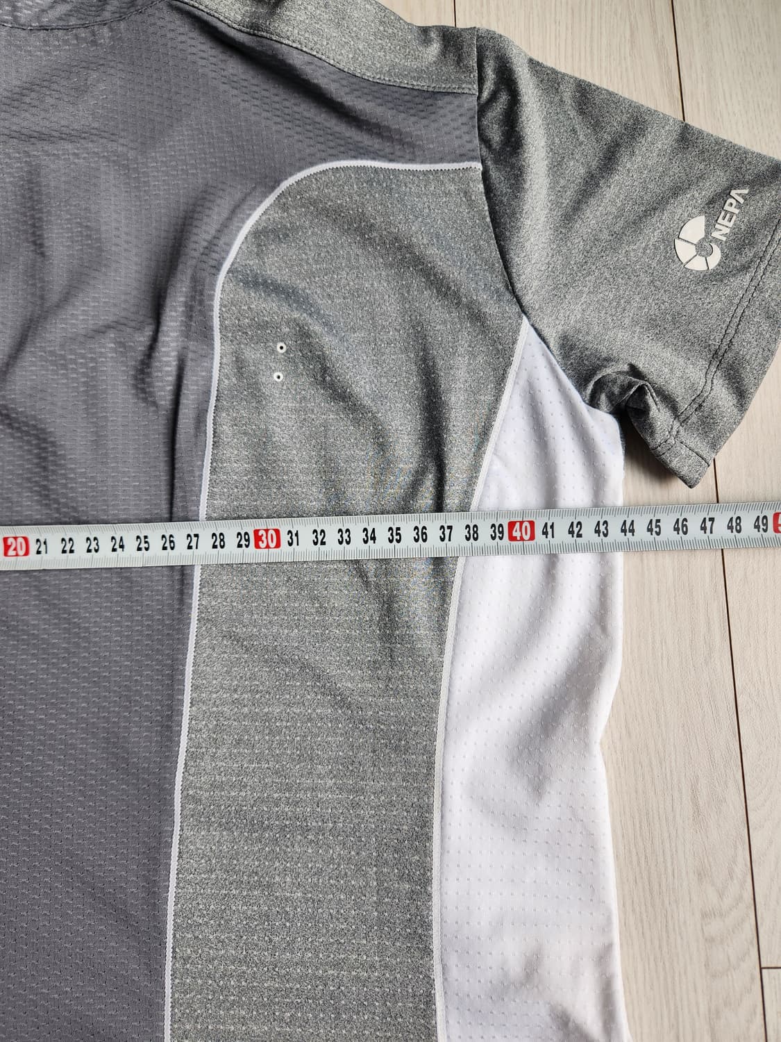 새상품급)네파 여성 반집업 기능성 반팔티 사이즈90 s

여러 중고사이트 상품이미지3