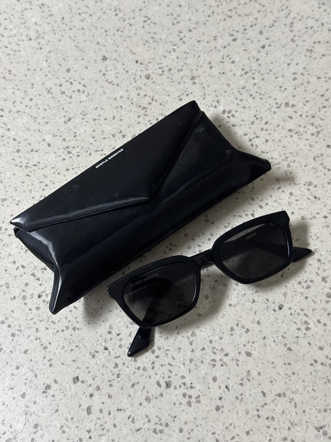 젠틀몬스터 디디온 블랙 선글라스 상품이미지4