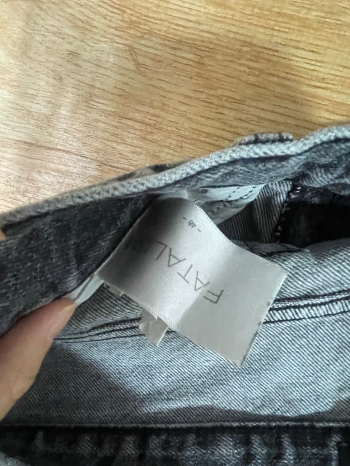 페이탈리즘 블랙 크루드 세미 플레어핏 48 상품이미지6