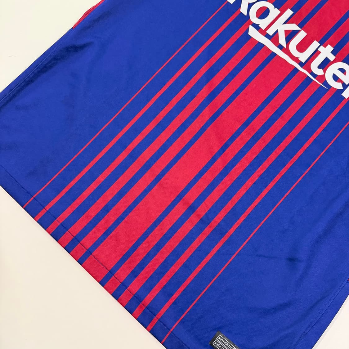 17-18 바르셀로나 홈 이니에스타 유니폼 상품이미지8