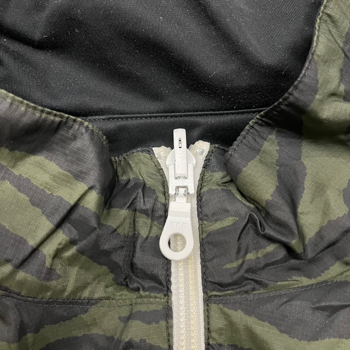 아디다스 밀리터리 카모 카키 블랙 양면 리버시블 바람막이 100 상품이미지9