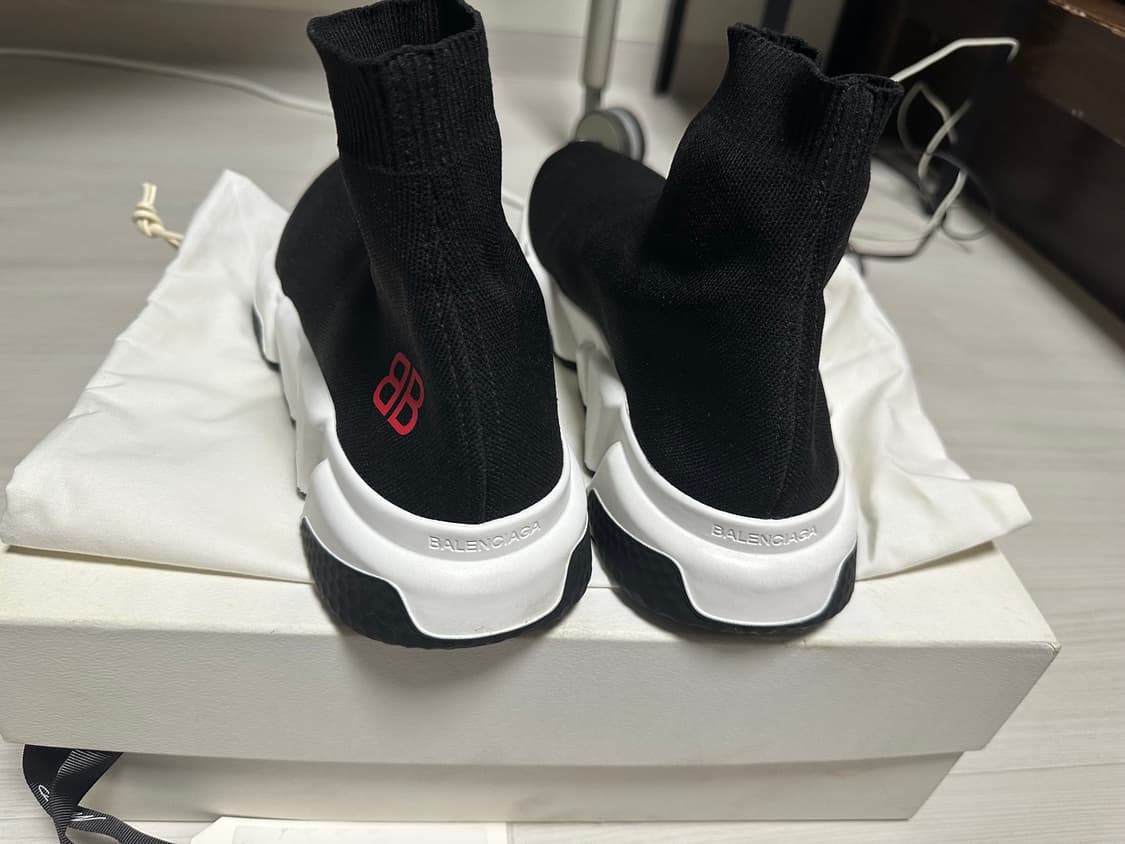 발렌시아가 스피드러너 x 미스터포터 43 사이즈 상품이미지4