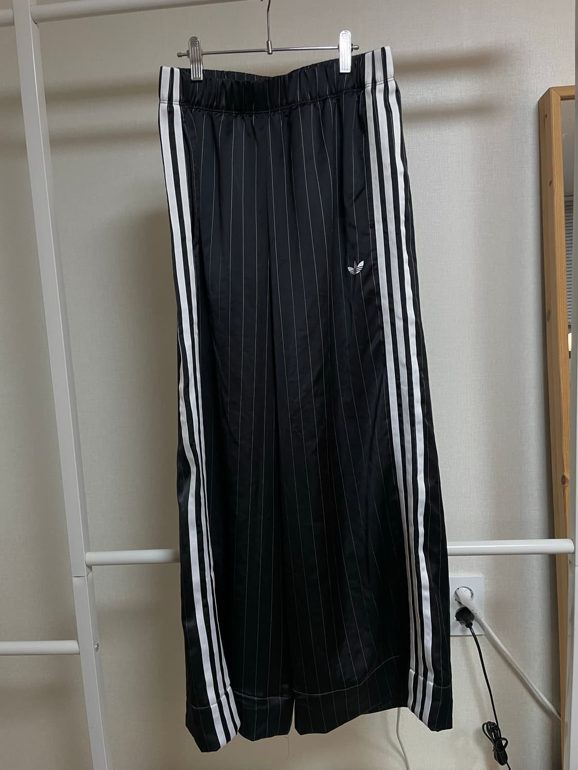 아디다스 사틴 스트라이프 트라우저 L 상품이미지1
