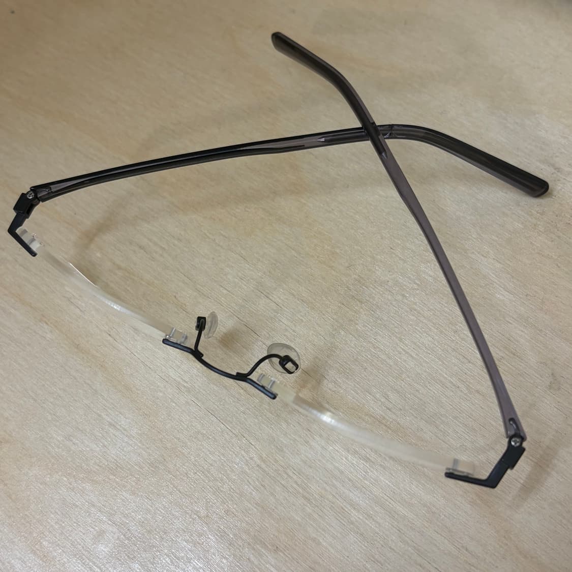 샤르망 CH8348E BK 티타늄 초경량 무테 안경 상품이미지2