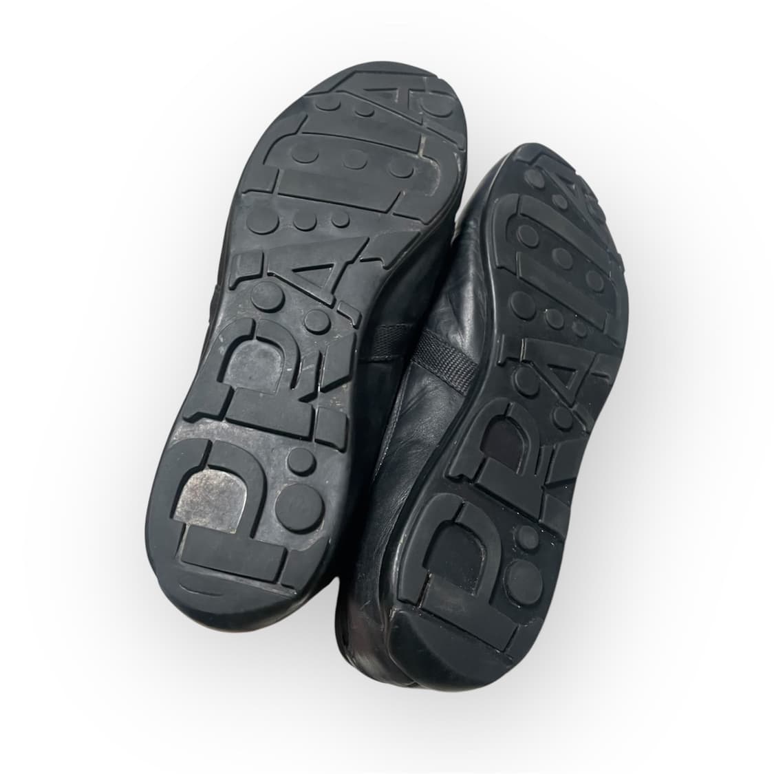 270) 프라다 스포츠 메탈 로고 레더 스니커즈 상품이미지7