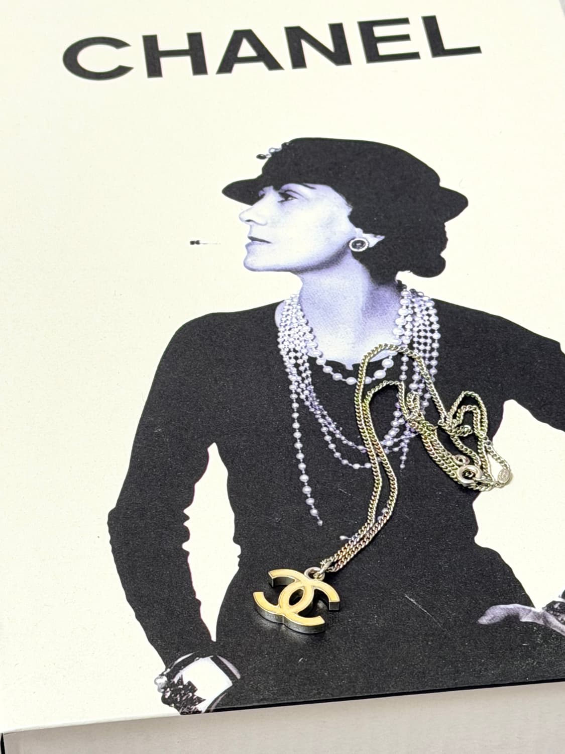 샤넬 CC 로고 에폭시목걸이 제니목걸이 상품이미지2