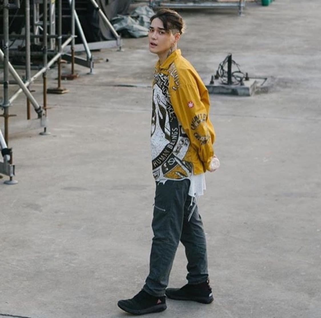 카브엠트 18fw 하프집업 아노락 블루 상품이미지2