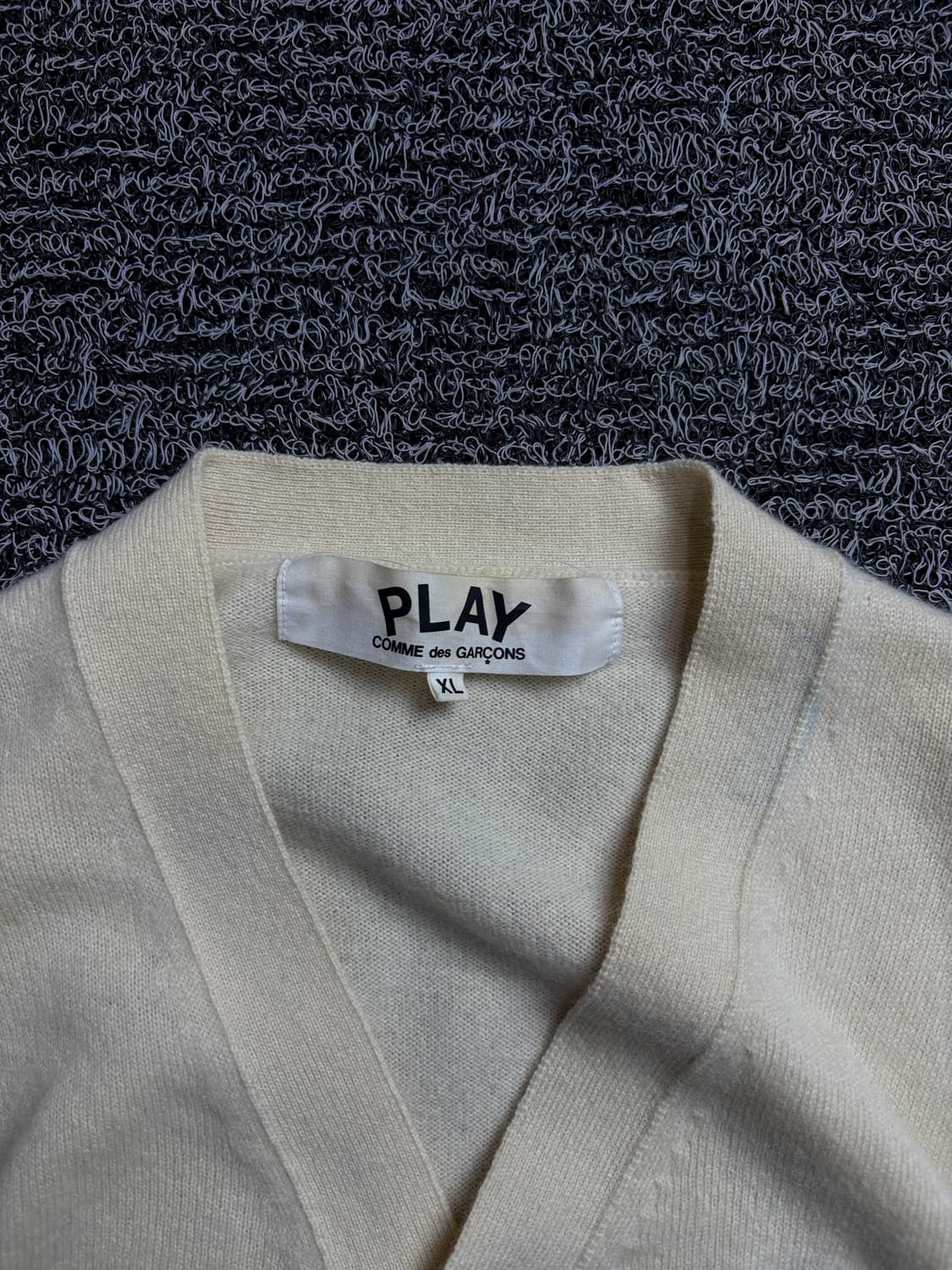 꼼데가르송 플레이 화이트 하트 와펜 가디건 1962 상품이미지4