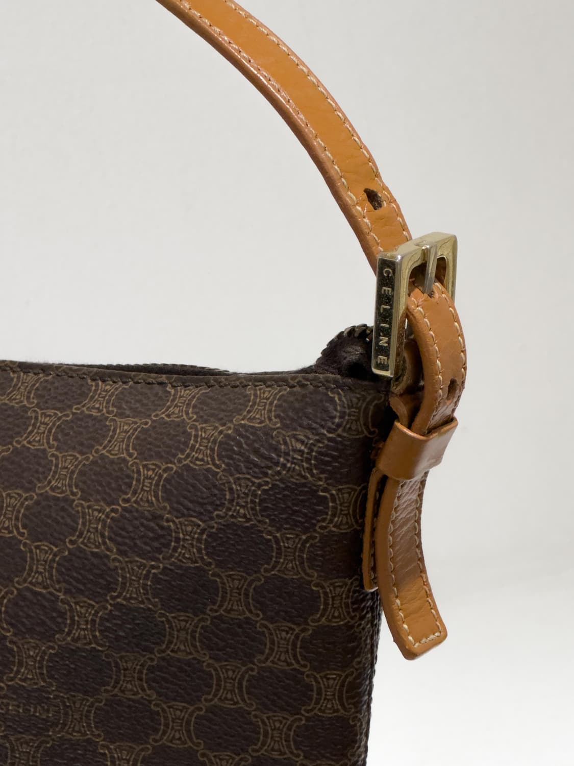 셀린느 트리오페 마카담 숄더백 상품이미지5