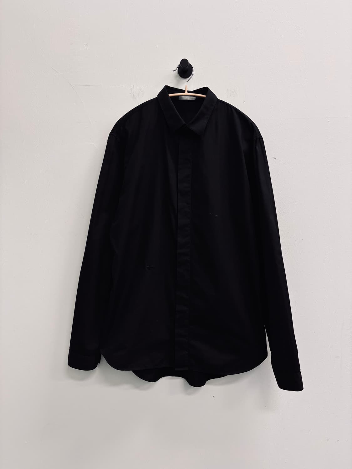 17FW 디올(Dior) 엠브로이더리 비 비(BEE) 히든 버튼 셔츠 상품이미지1