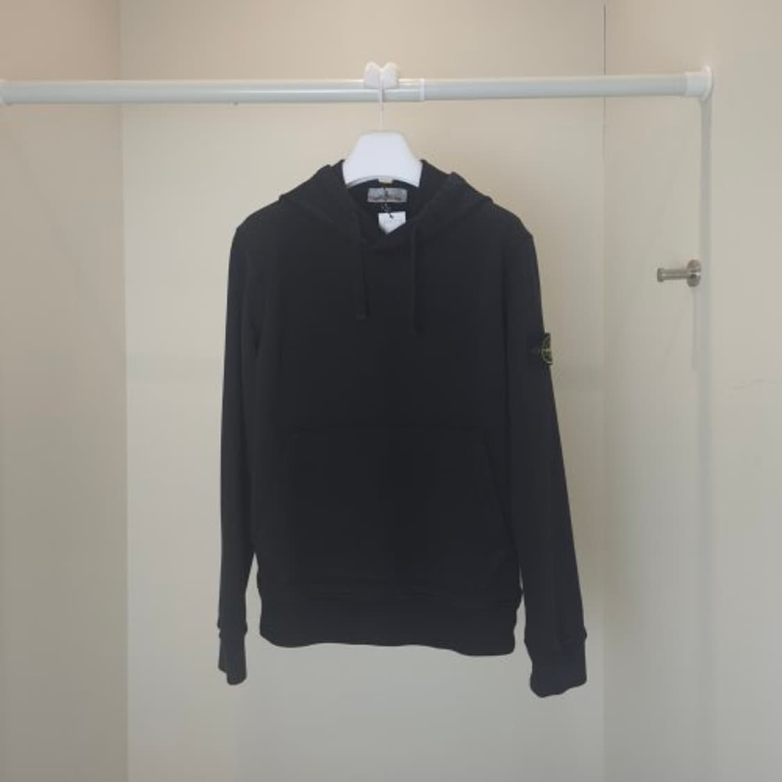 [중고/정품] 스톤아일랜드 후드티 블랙 L 상품이미지1