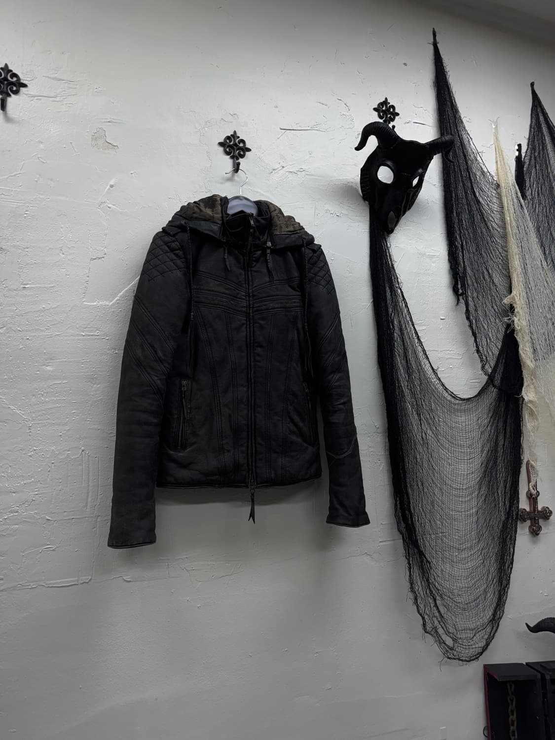 14th adiiction old effect hood leather j 상품이미지1