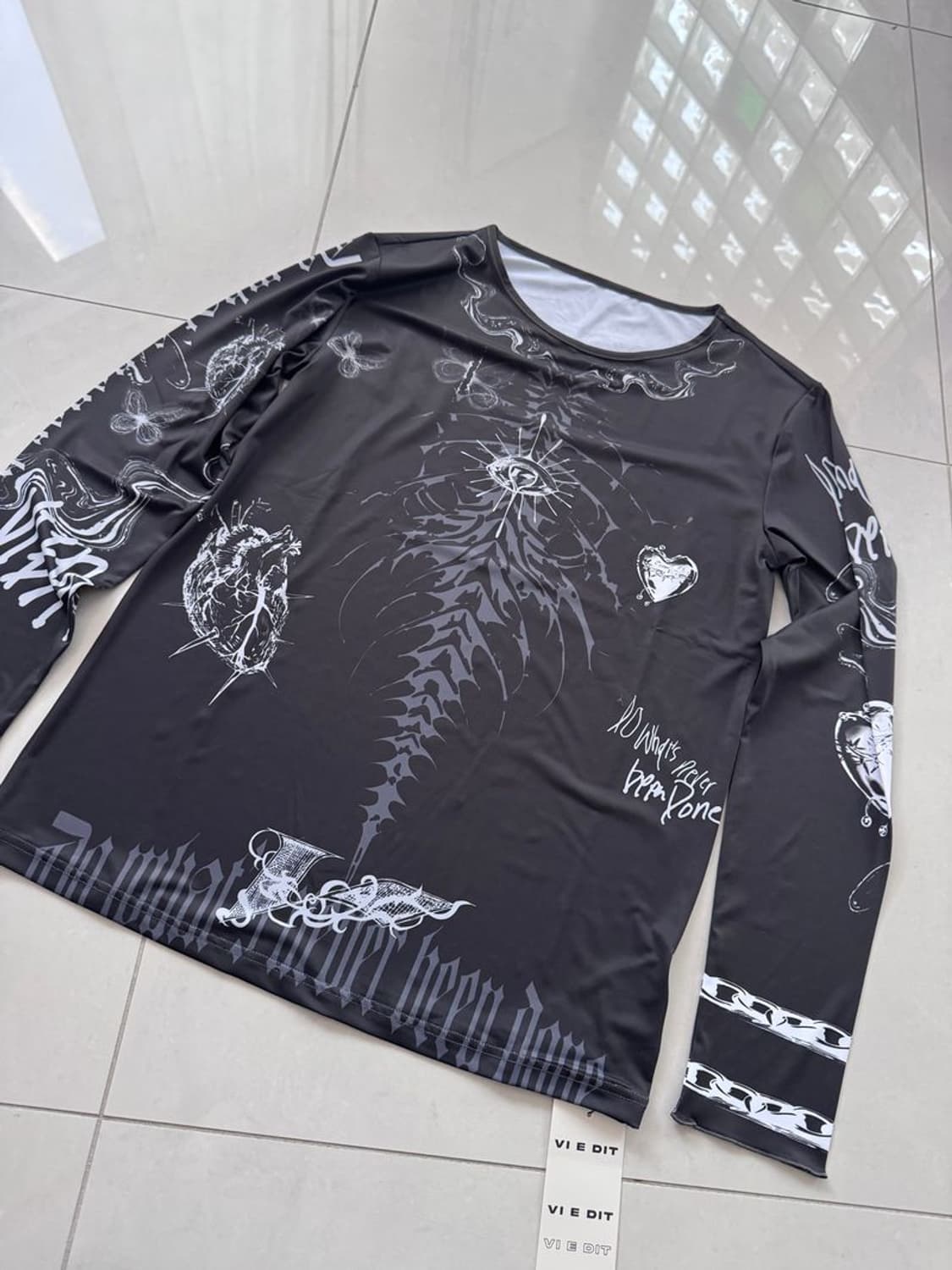 SECOND SKIN LONG SLEEVES 두 번째 피부 롱슬리브 상품이미지1