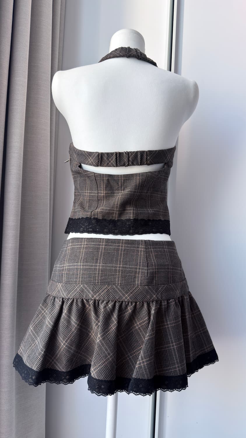 쓰리타임즈셋업 엠마홀터탑/ 스커트 m 상품이미지5