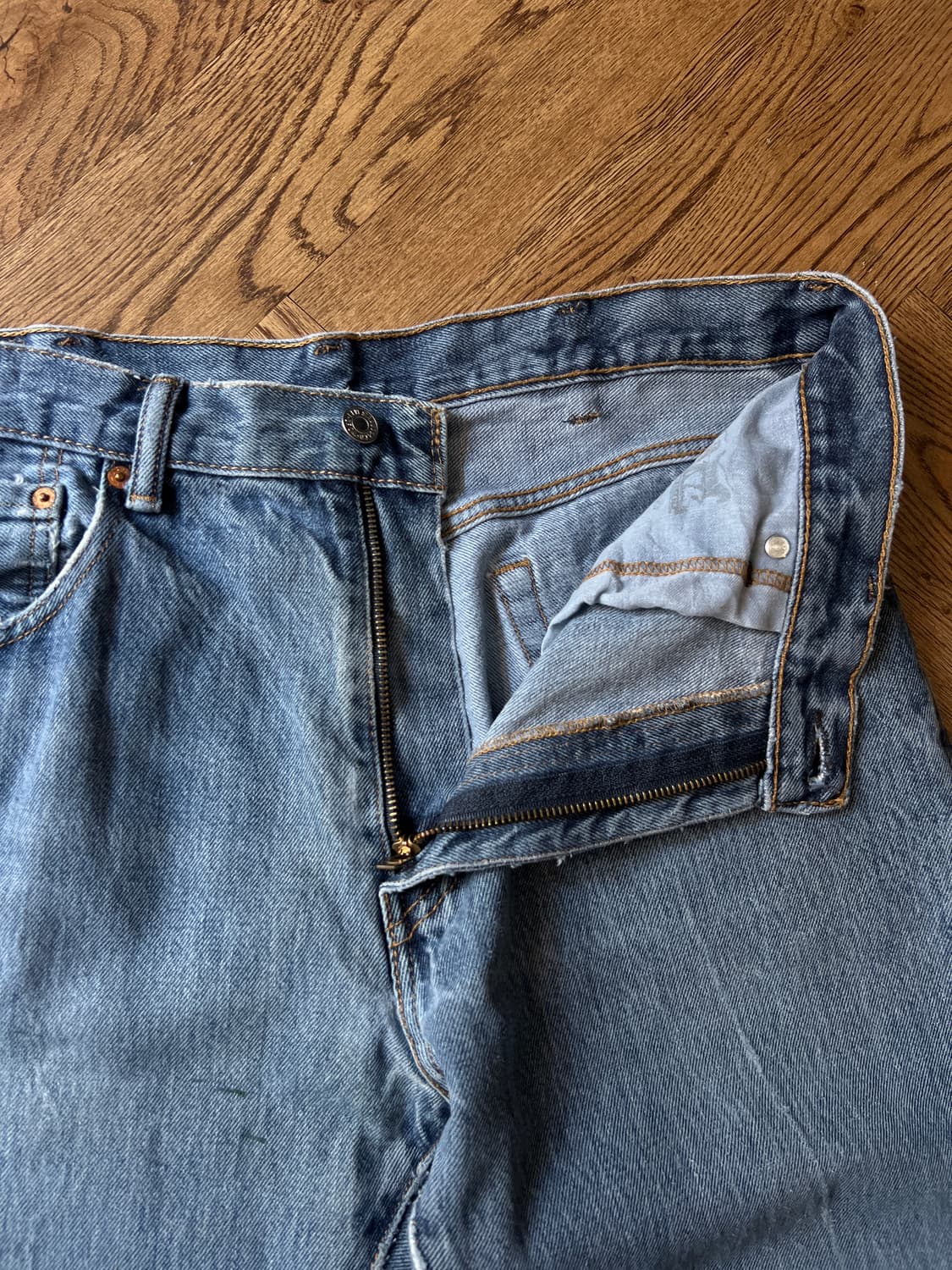 [34]리바이스 517 블랭크탭 싱글 디스트로이드 플레어핏 데님 팬츠 상품이미지3