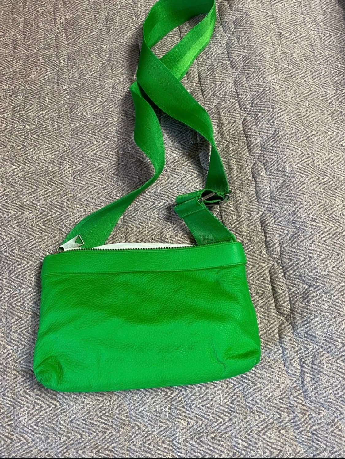 보테가 사슴가죽 가방 상품이미지1