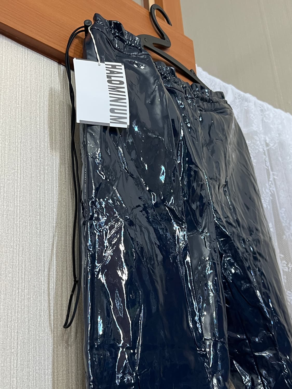 할로미늄 레자. 비닐 팬츠 상품이미지5