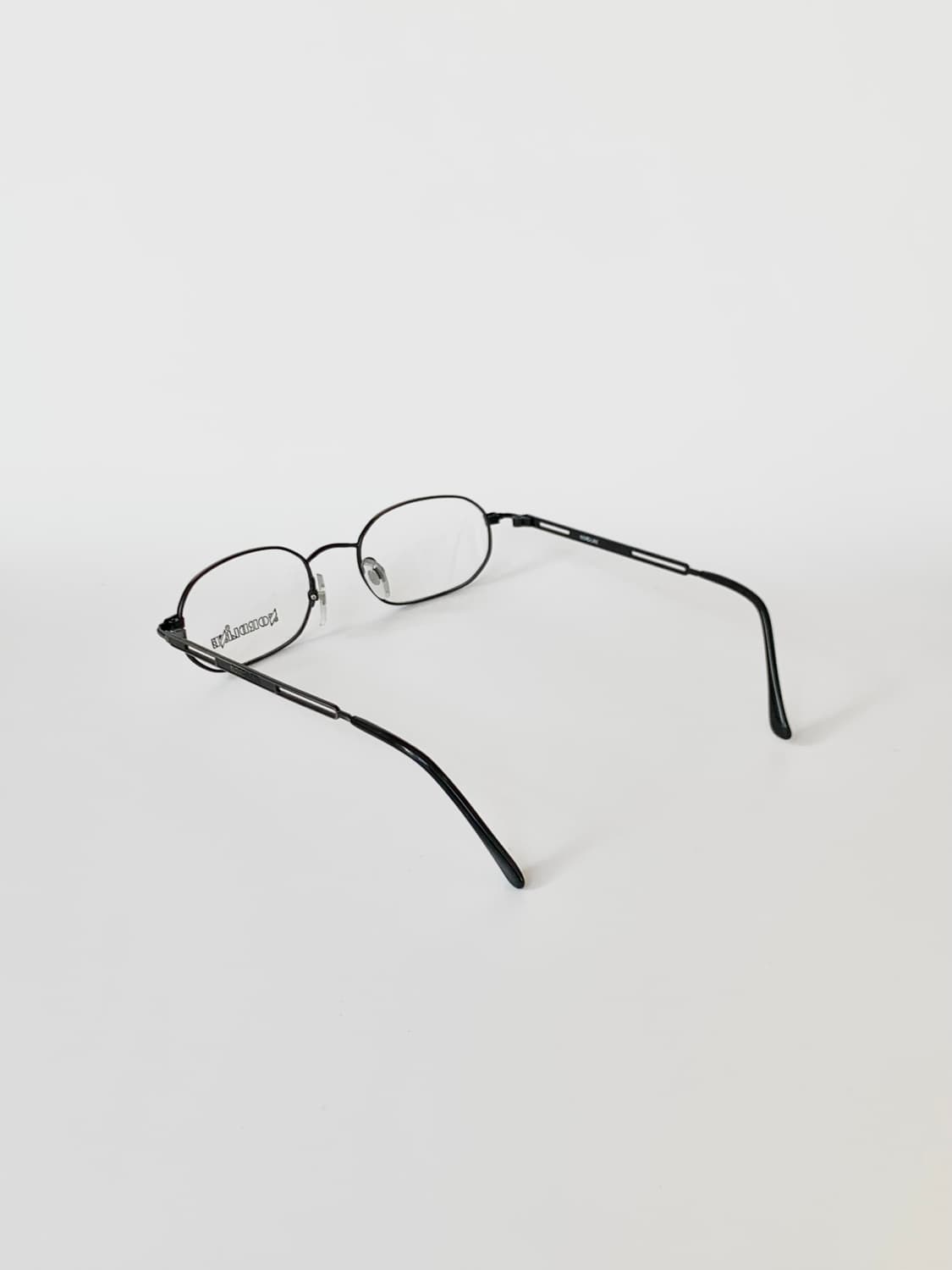 [픽키-582] 실버 건메탈 오벌 안경테 경량 남녀공용 클래식 프레임 상품이미지4