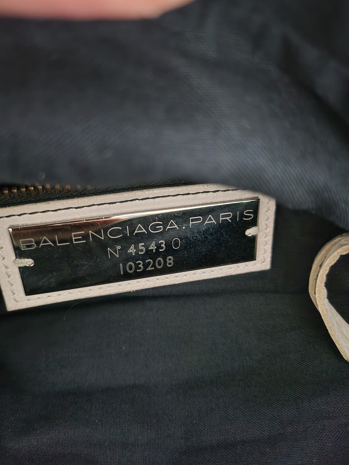 발렌시아가 모터퍼스트 크림색상 상품이미지7