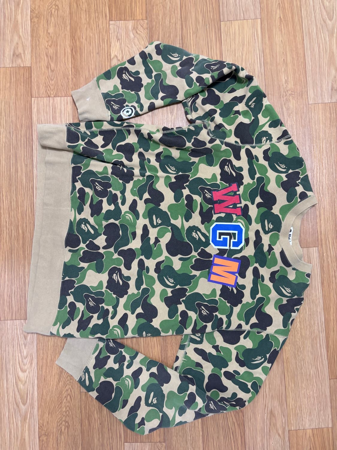 [2XL] 베이프 퍼스트 카모 샤크 크루넥 스웨트셔츠 상품이미지1