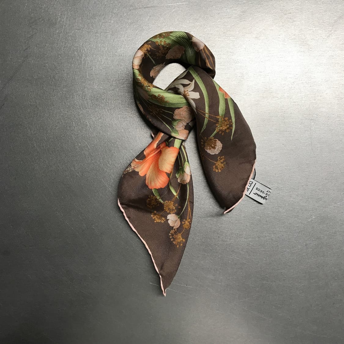 페레가모 실크 스카프 상품이미지1