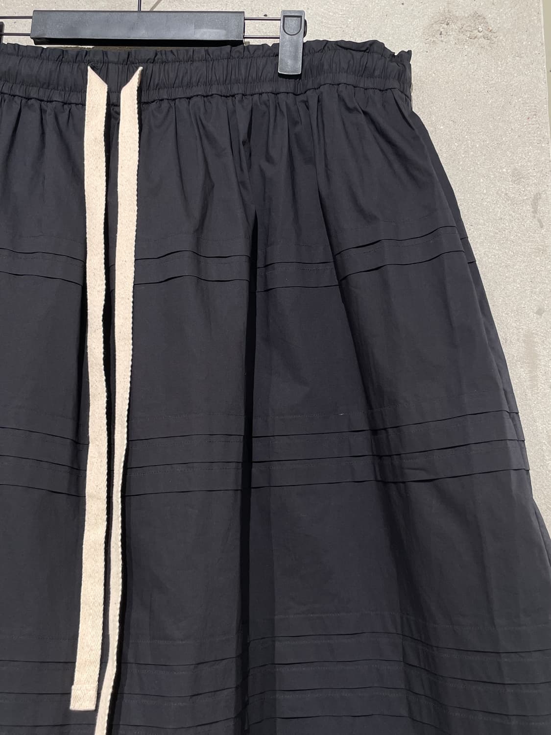 리 매튜스 블랙 스트링 레이어 오버 코튼 롱 스커트 상품이미지3