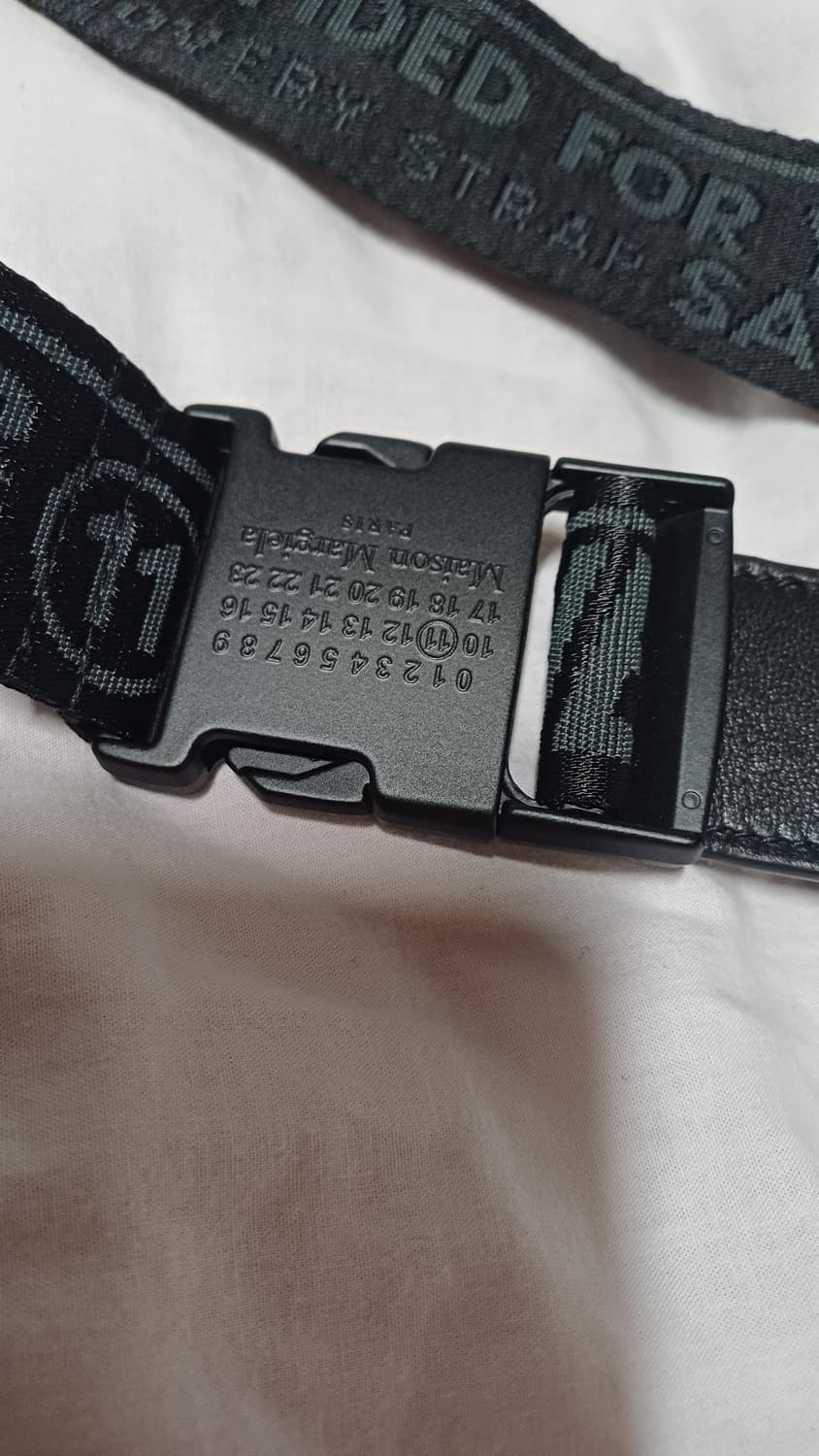 [새제품] 마르지엘라 메탈릭실버 숄더백 파우치 크로스백 가방 클러치백 상품이미지4