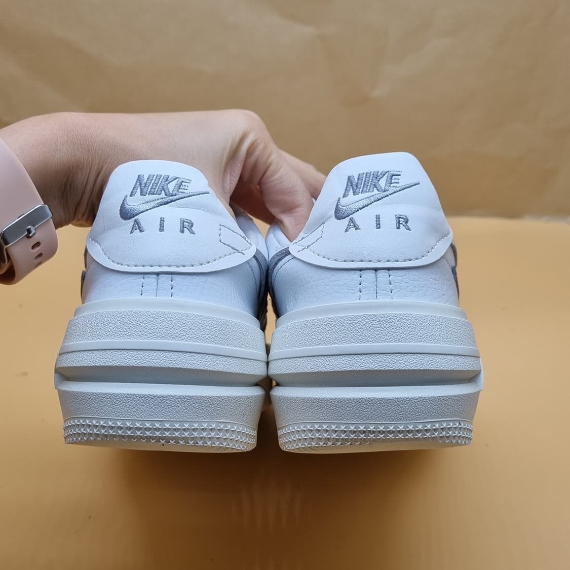 나이키 에어포스1 플랫폼 운동화245 상품이미지4