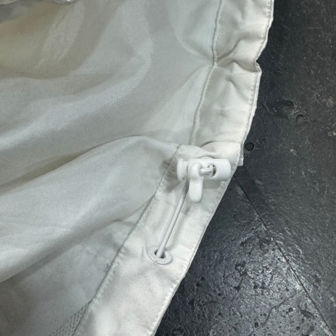 100 데상트 바람막이 상품이미지5