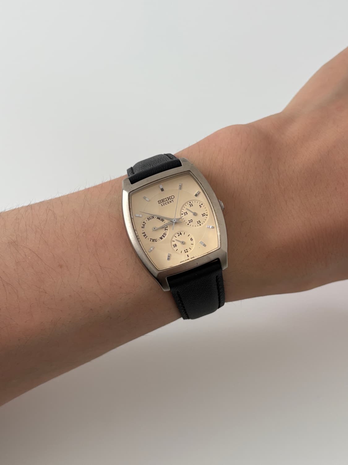 90s lucent beige dial coushion case quar 상품이미지8