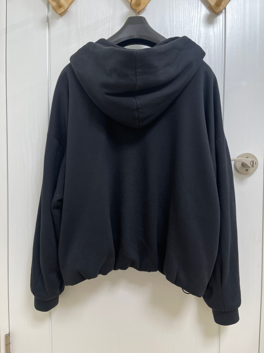 우영미 블랙 후드집업 48 사이즈 두꺼운소재 상품이미지2