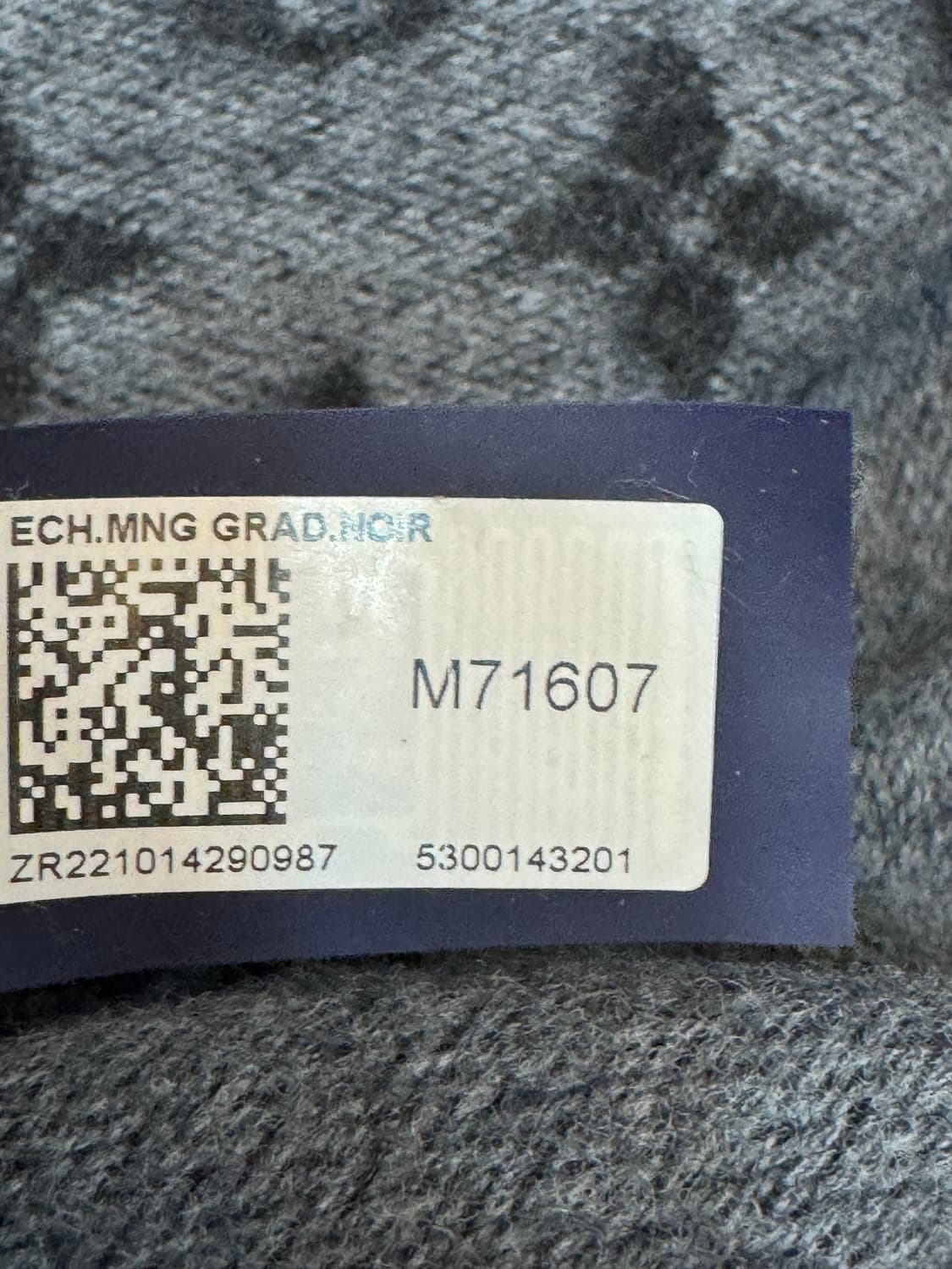 루이비통 그래디언트 모노그램 스카프 머플러 상품이미지3