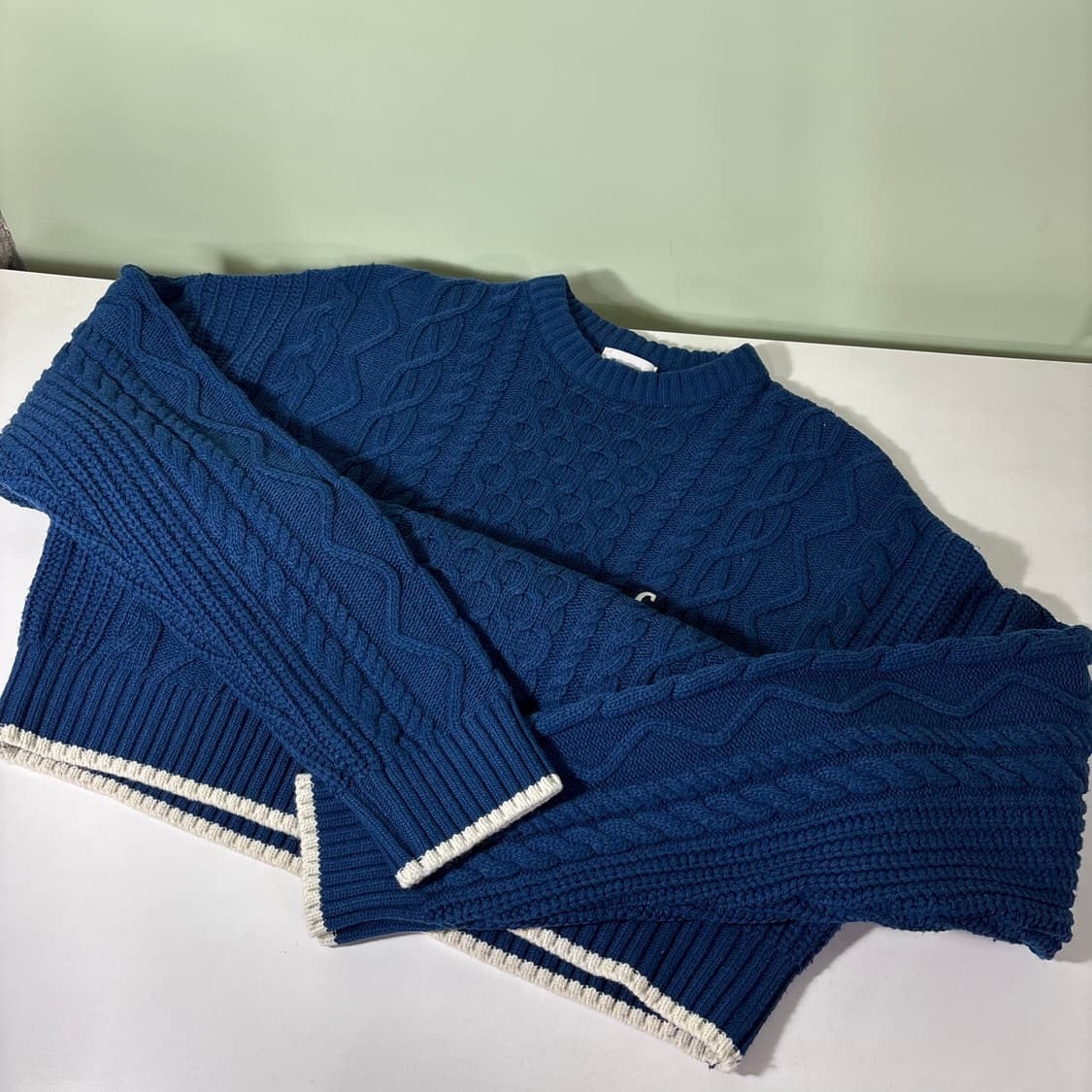 S 95 커버낫 네이비 소매배색 꽈배기니트 상품이미지2