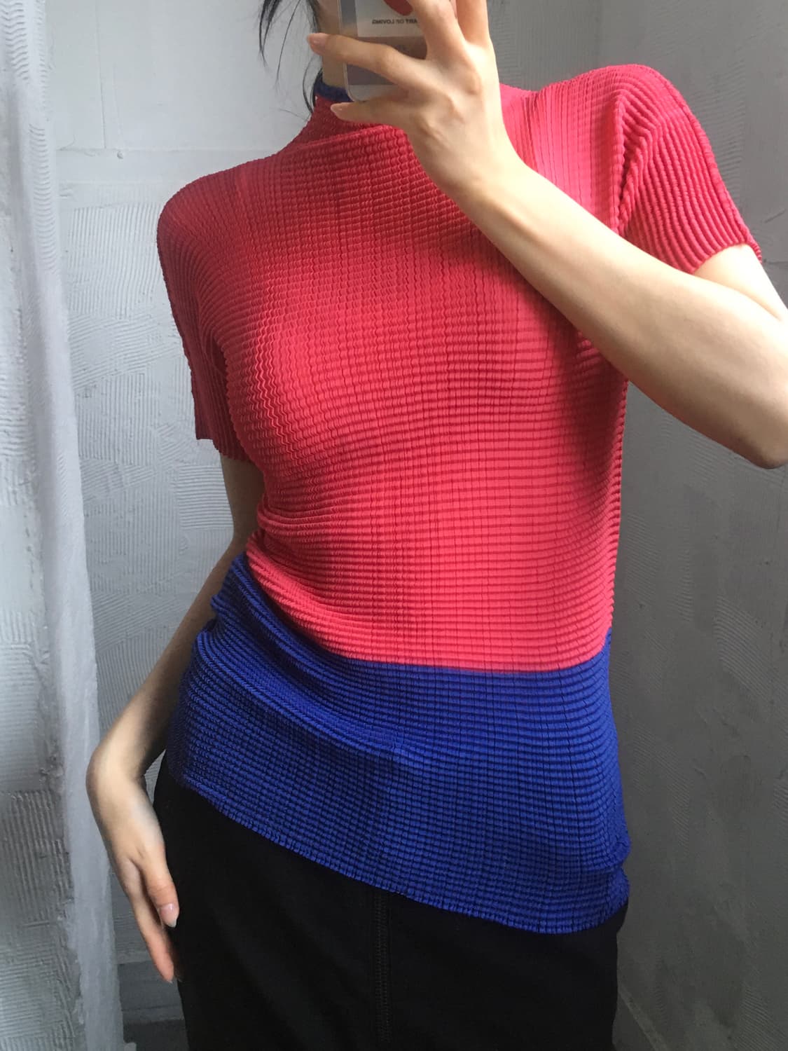 Issey Miyake 이세이미야케 화이트라벨 레드-블루 플리츠 탑 상품이미지1