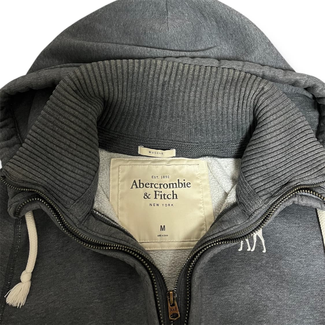 아베크롬비 자수로고 그레이 후드집업 상품이미지4
