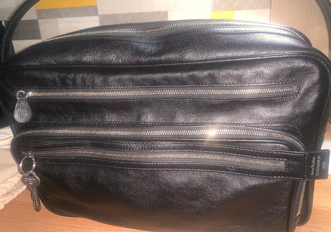 아크네스튜디오 카메로 가죽 숄더백 상품이미지3