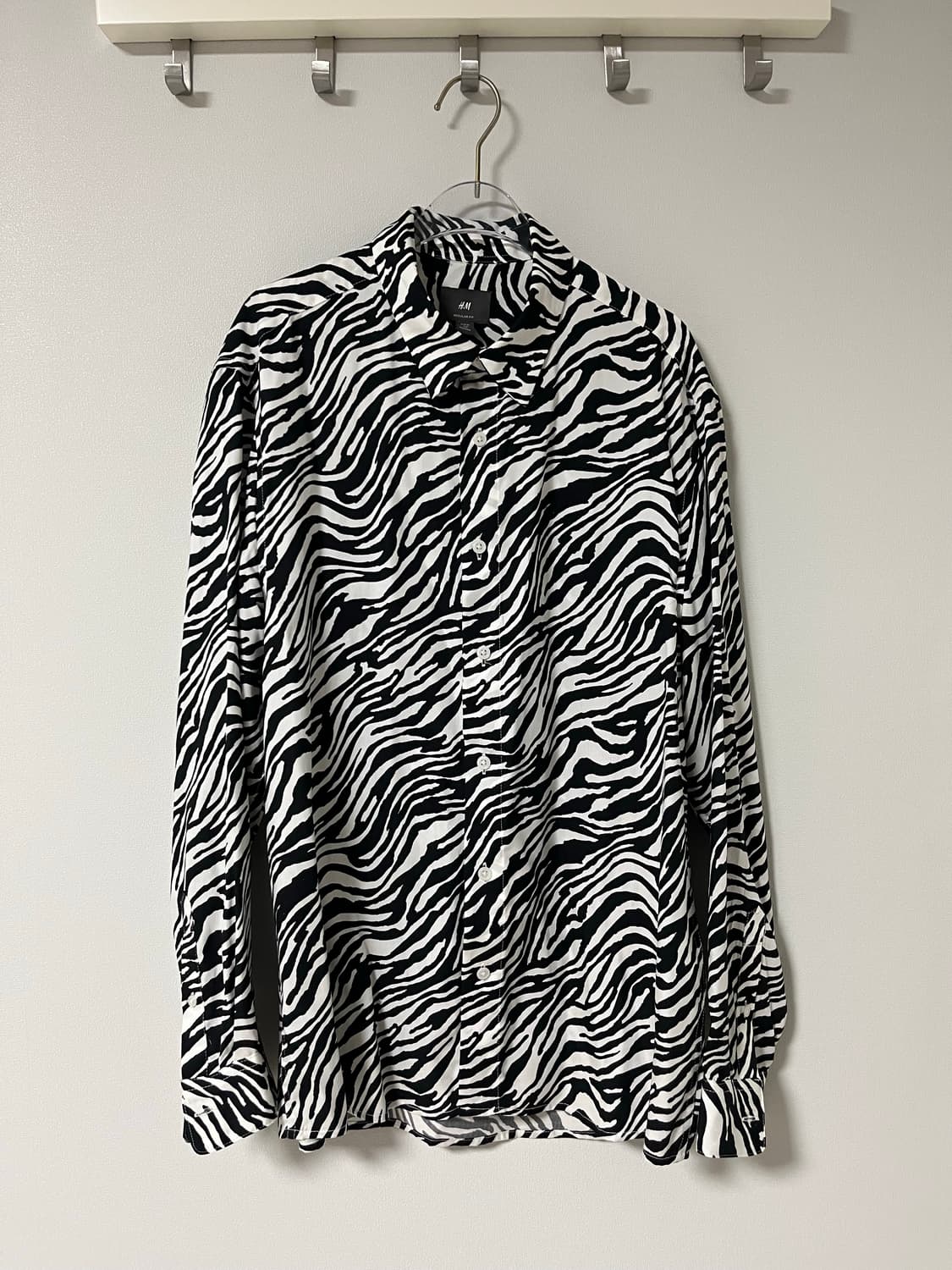 h&m 지브라 패턴 셔츠 상품이미지1