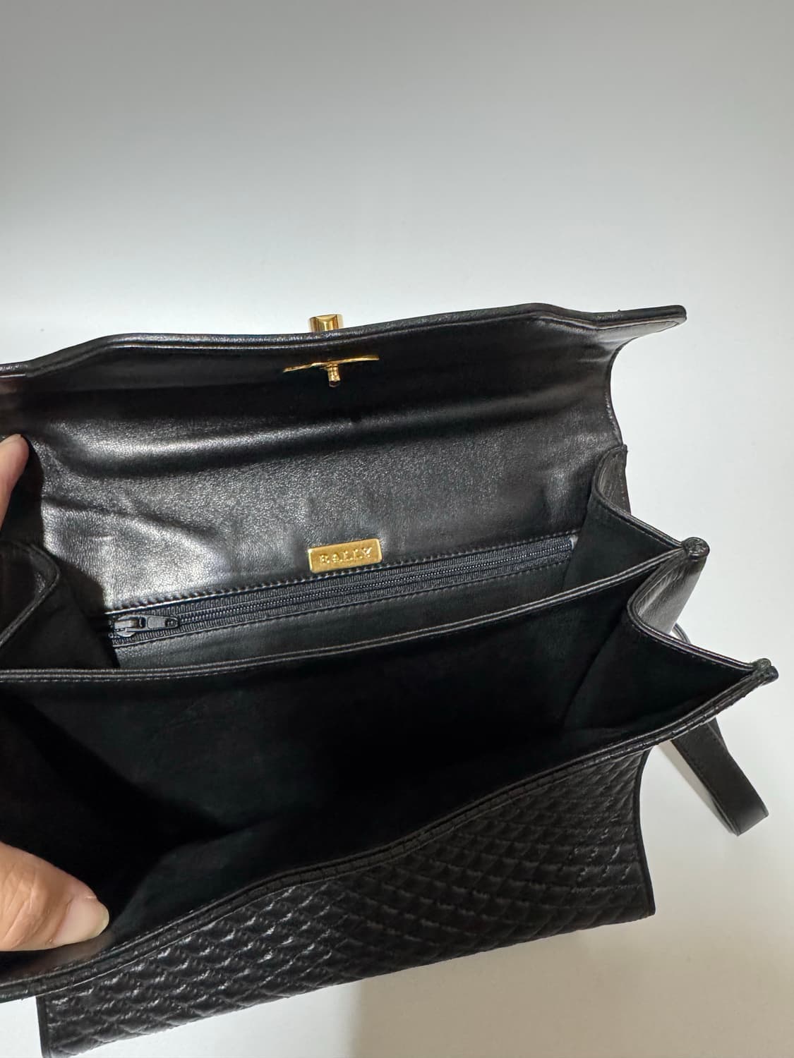 발리 퀼팅 가죽 크로스 토트백 상품이미지7