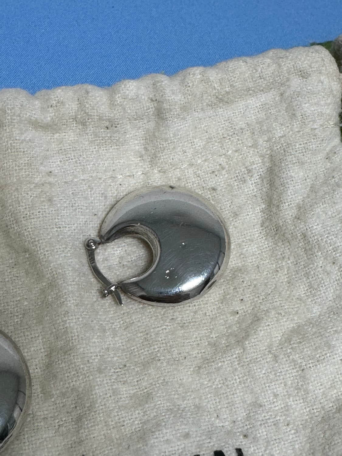 Sophie buhai classic cowbell earrings 상품이미지4