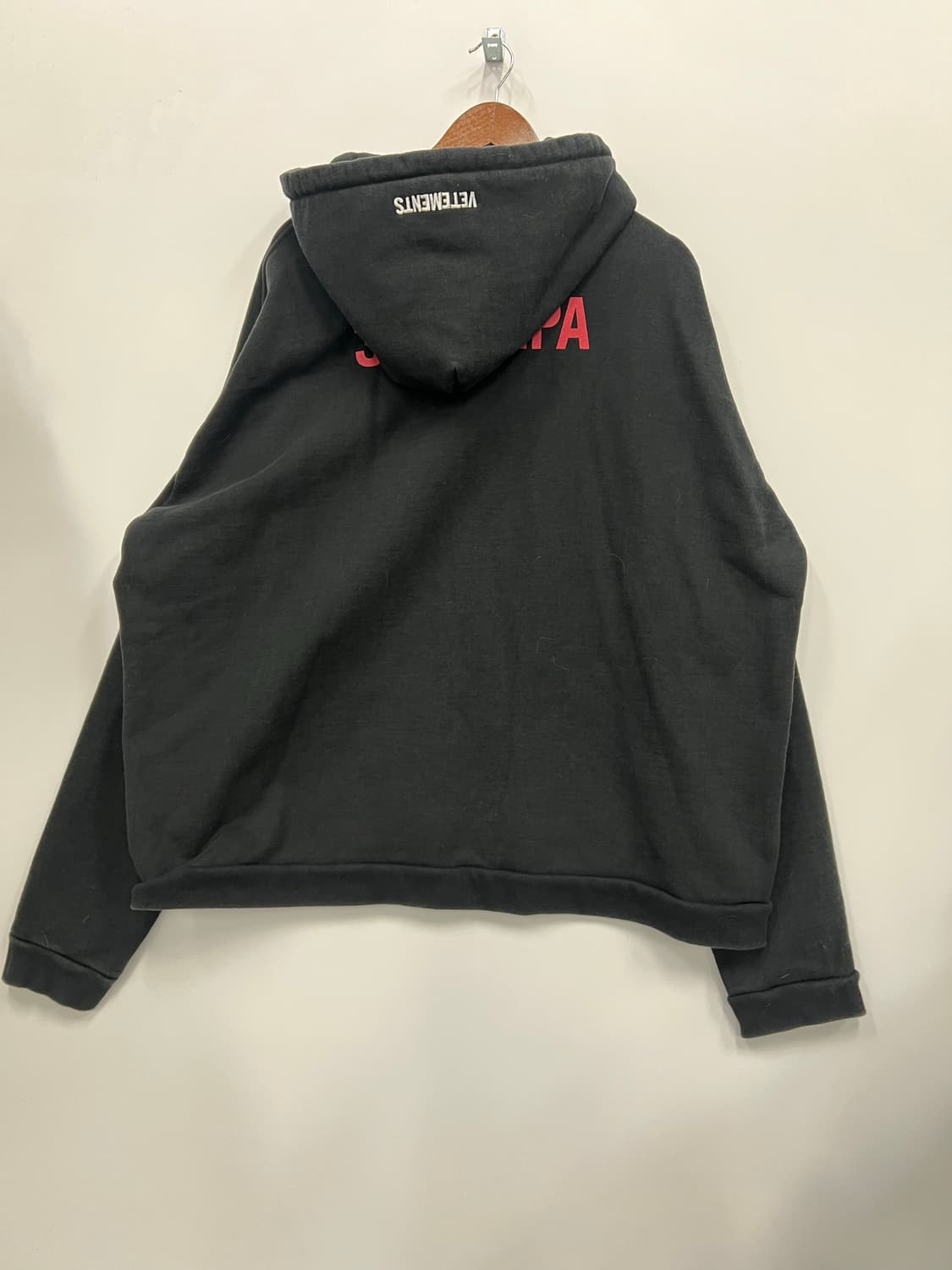 ZEMFIRA 블랙 후드티 상품이미지4