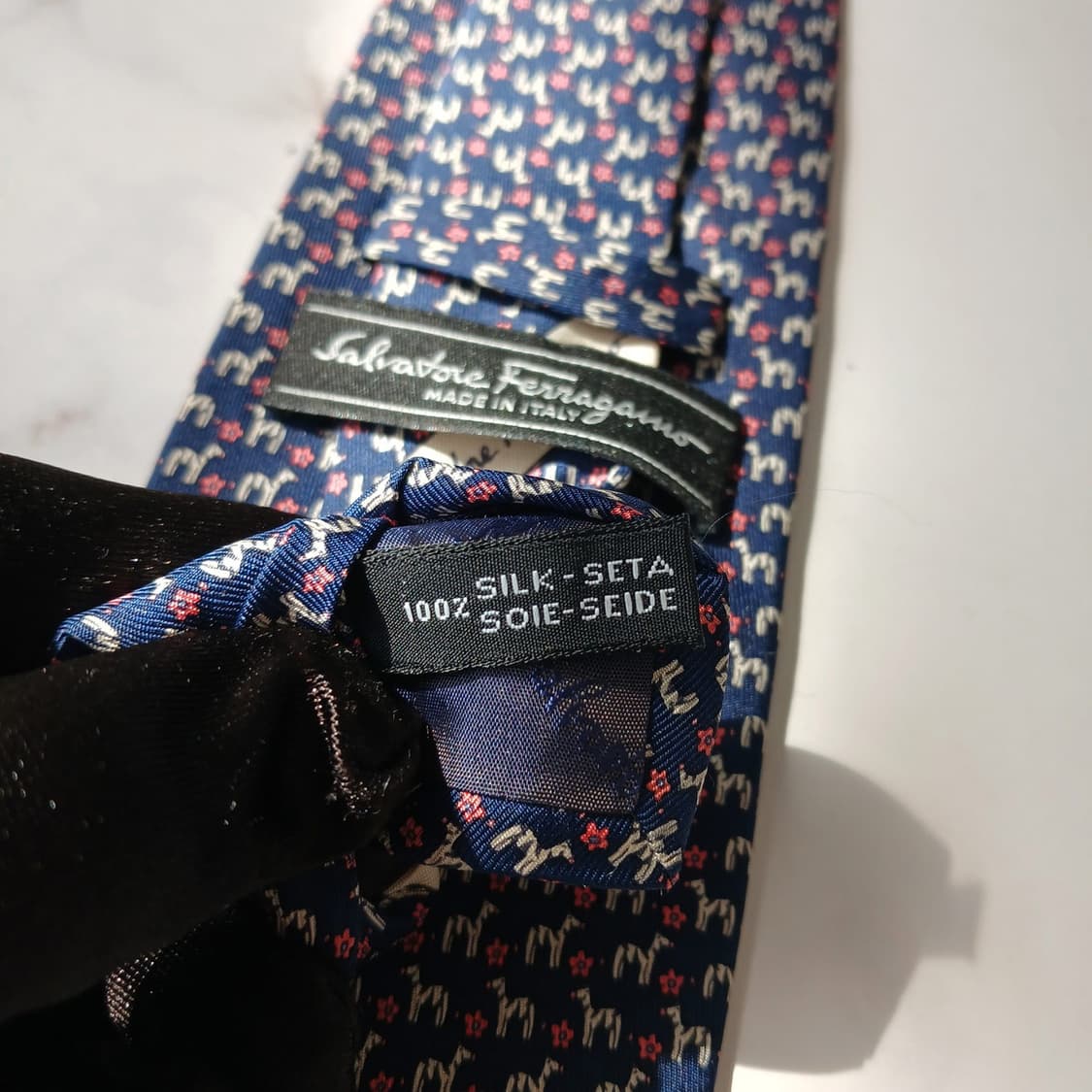 살바토레 페라가모 네이비 얼룩말 패턴 넥타이 8.8cm A등급 E957 상품이미지8