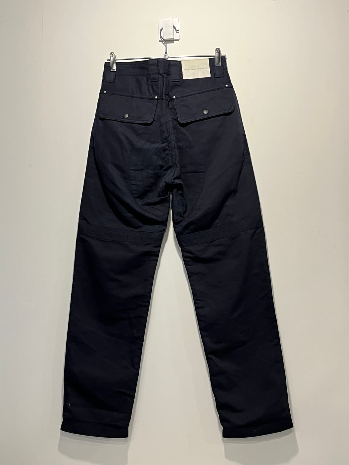 White mountaineeing cargo pants 상품이미지2