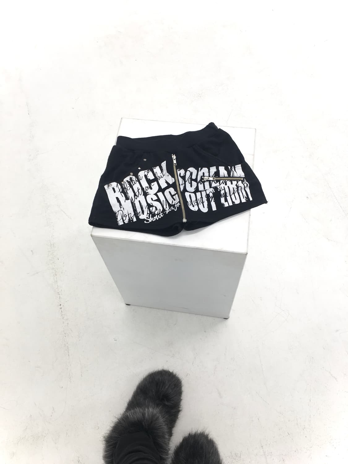 stud lettering shorts skirt 상품이미지7